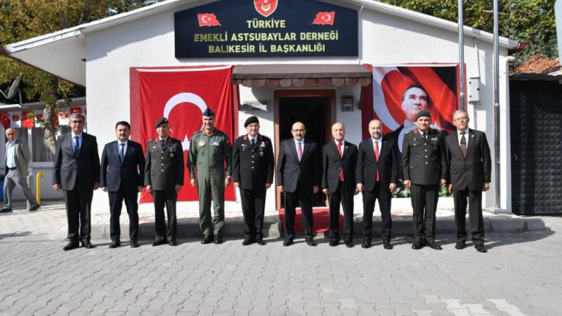 Balıkesir Valisi Ustaoğlu TEMAD Ek Hizmet Binası'nın açılışına katıldı