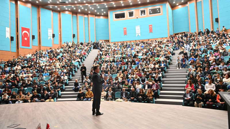 Başkan Yılmaz, gençlere ilham kaynağı oldu