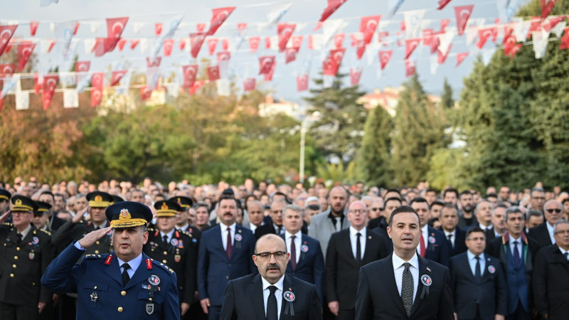 9’u 5 geçe Balıkesir’de hayat durdu